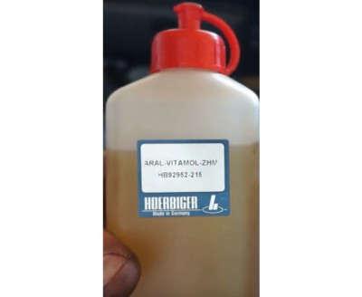 Hydrauliköl.jpg (27.28 KiB) 7225 mal betrachtet Hydrauliköl.jpg