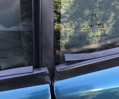 Dichtgummi.jpg (186.87 KiB) 4598 mal betrachtet Dichtgummi.jpg