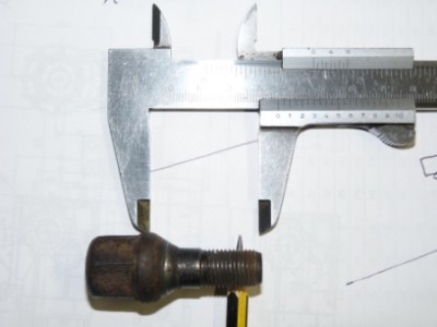 Schraube.JPG (75.27 KiB) 5811 mal betrachtet Schraube.JPG