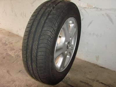 Räder 406 006.JPG (77.93 KiB) 1155 mal betrachtet Räder 406 006.JPG