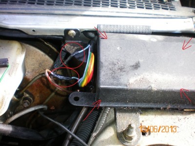 Motorraum.jpg (144.88 KiB) 857 mal betrachtet Motorraum.jpg