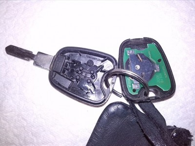 schluessel2.jpg (122.34 KiB) 4483 mal betrachtet schluessel2.jpg