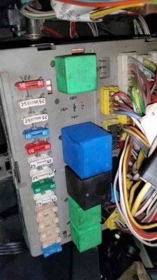 Sicherungskasten.jpg (25.44 KiB) 12528 mal betrachtet Sicherungskasten.jpg